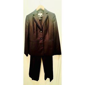 Calvin Klein Women's 2 Piece Pinstripe Pant Suit Brown Size 6 Business